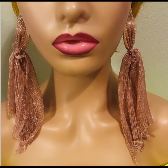 Jewelry - Long lace statement earrings Pearl ball woman